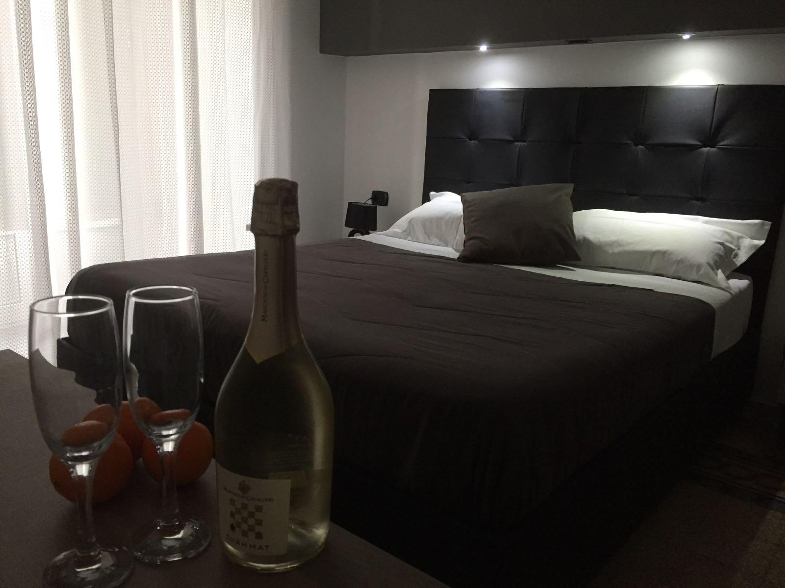 Mb95 - Mezzocannone Luxurious Bed&Breakfast Неаполь Екстер'єр фото