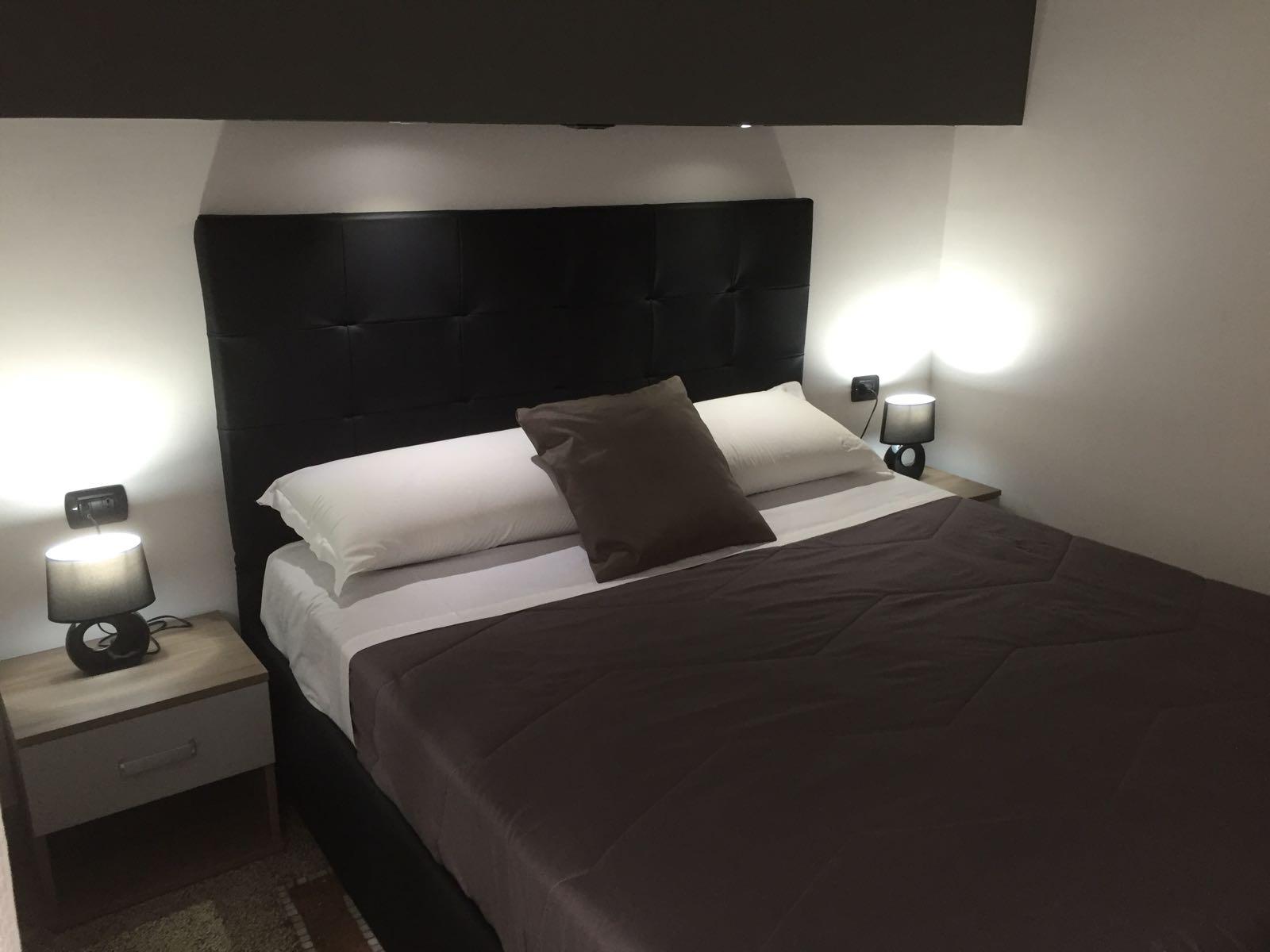 Mb95 - Mezzocannone Luxurious Bed&Breakfast Неаполь Екстер'єр фото