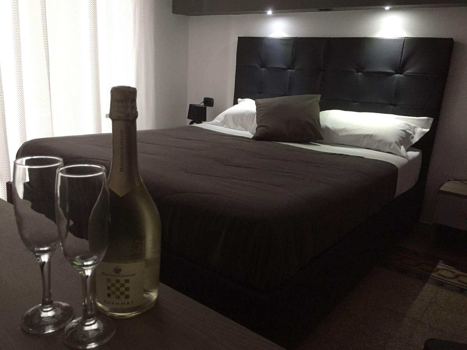 Mb95 - Mezzocannone Luxurious Bed&Breakfast Неаполь Екстер'єр фото