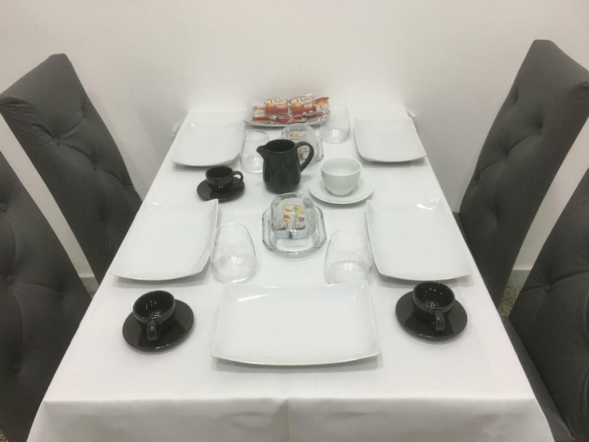 Mb95 - Mezzocannone Luxurious Bed&Breakfast Неаполь Екстер'єр фото
