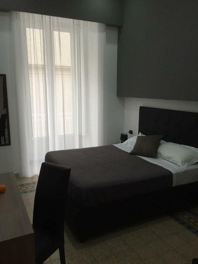 Mb95 - Mezzocannone Luxurious Bed&Breakfast Неаполь Екстер'єр фото